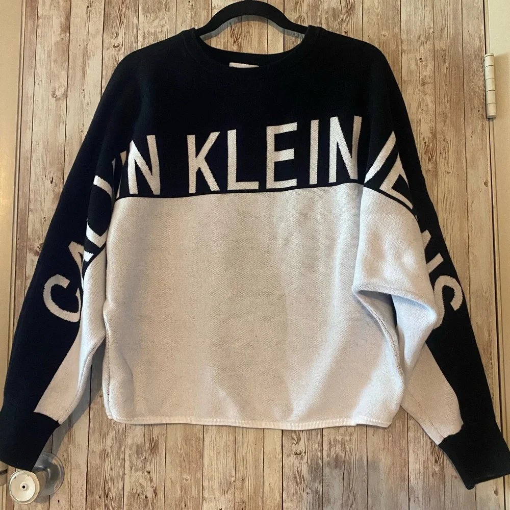 Calvin Klein Black and White Women's Sweater - Picture 1 of 9